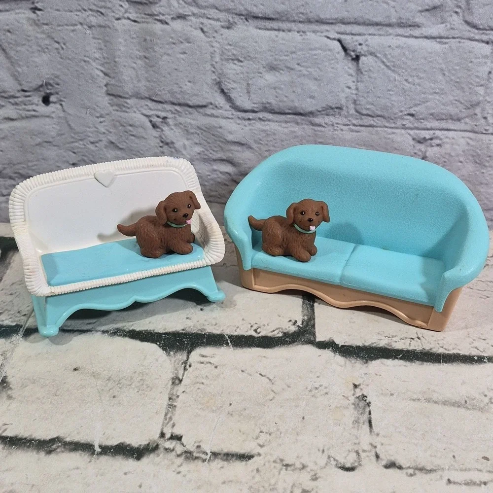 Fisher Price Loving Family Dream Dollhouse 1993 Wicker Rocking & Couch & 2 Dogs